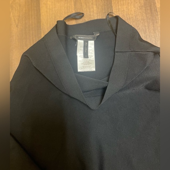 BCBGMaxAzria Black Knee-Length A-Line Skirt for Work - Picture 5 of 7